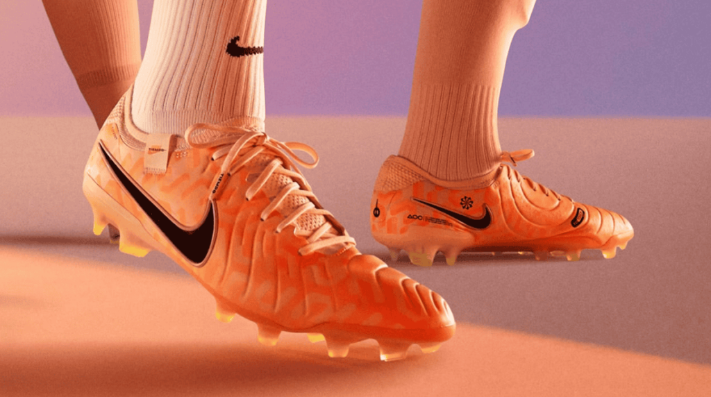 Nike Tiempo Legend 10 Club Multi-Ground Low-Top Soccer Cleats